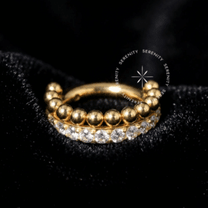 Argola Cravejada Titânio 18k de fileira dupla para piercing no conch e helix.Argola Cravejada Titânio 18k de fileira dupla para piercing no conch e helix.