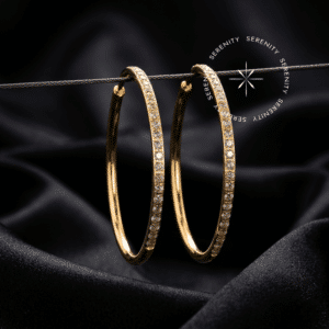 Brinco Argola Clicker Correntes Zircônia Titânio revestido de ouro 18k com cascata de brilho em movimento.