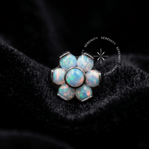 Topo Flor Opala Titânio Grau Implante com tecnologia push pin para tragus e helix.